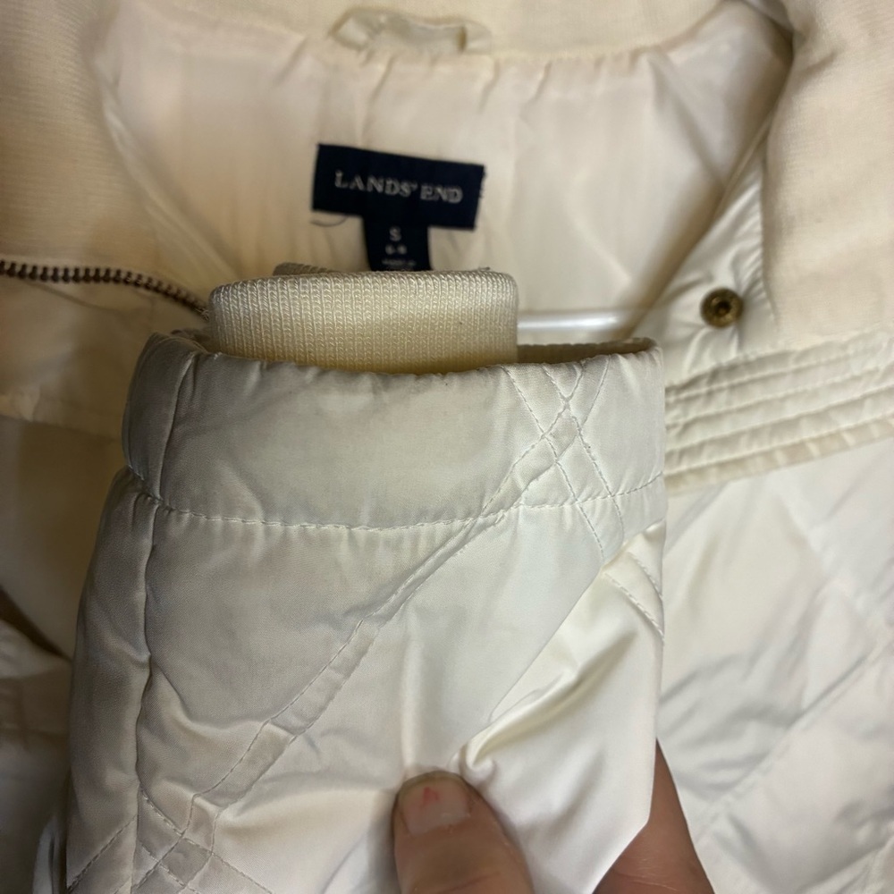 Lands’ End Diamond Quilted Down Feather Jacket | Small | White - Picture 3 of 6